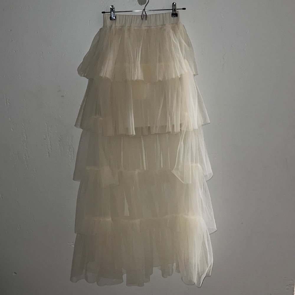 Madonna inspired tiered cream tulle skirt. Size S. NWT